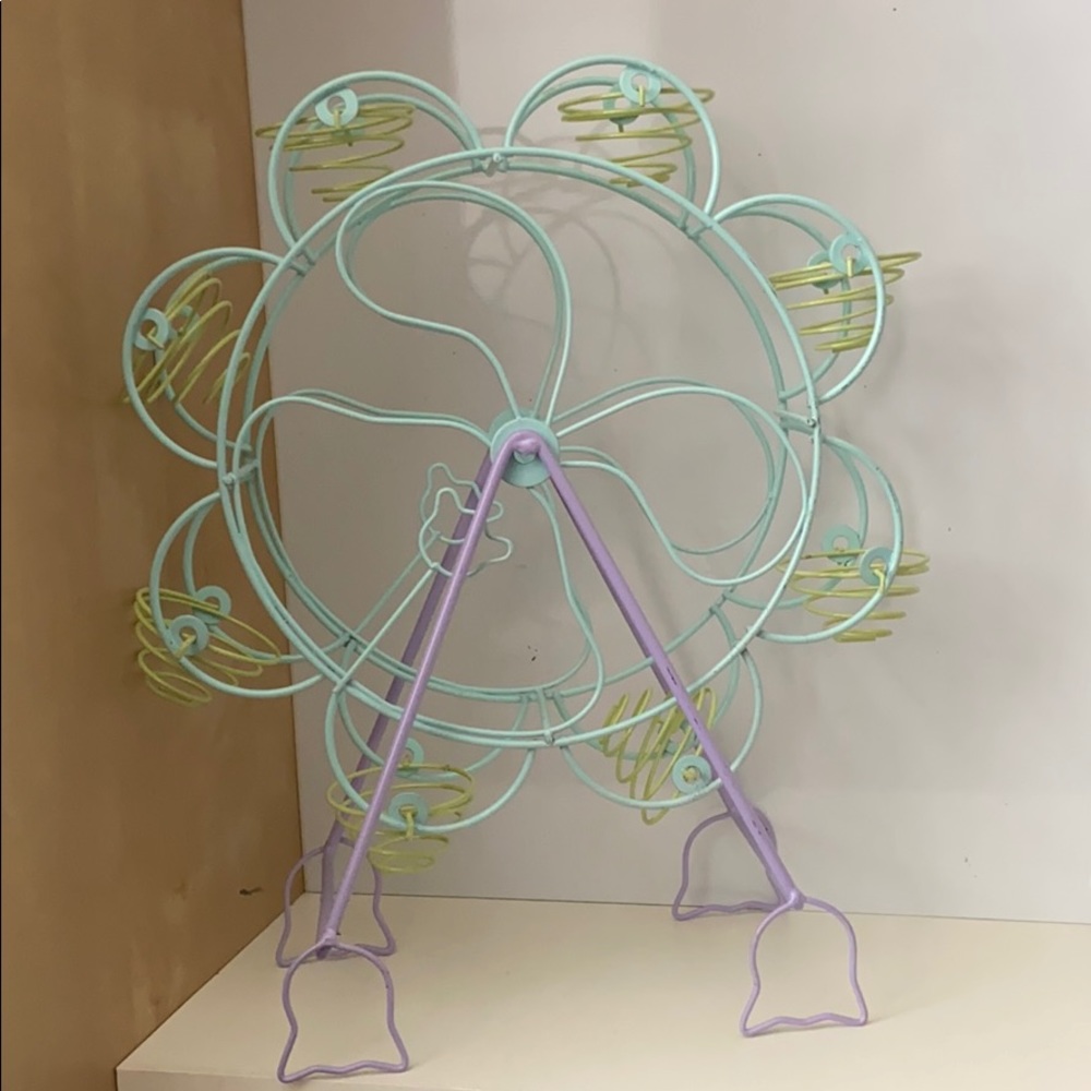 Cute pastel mini cupcake holder ferris wheel